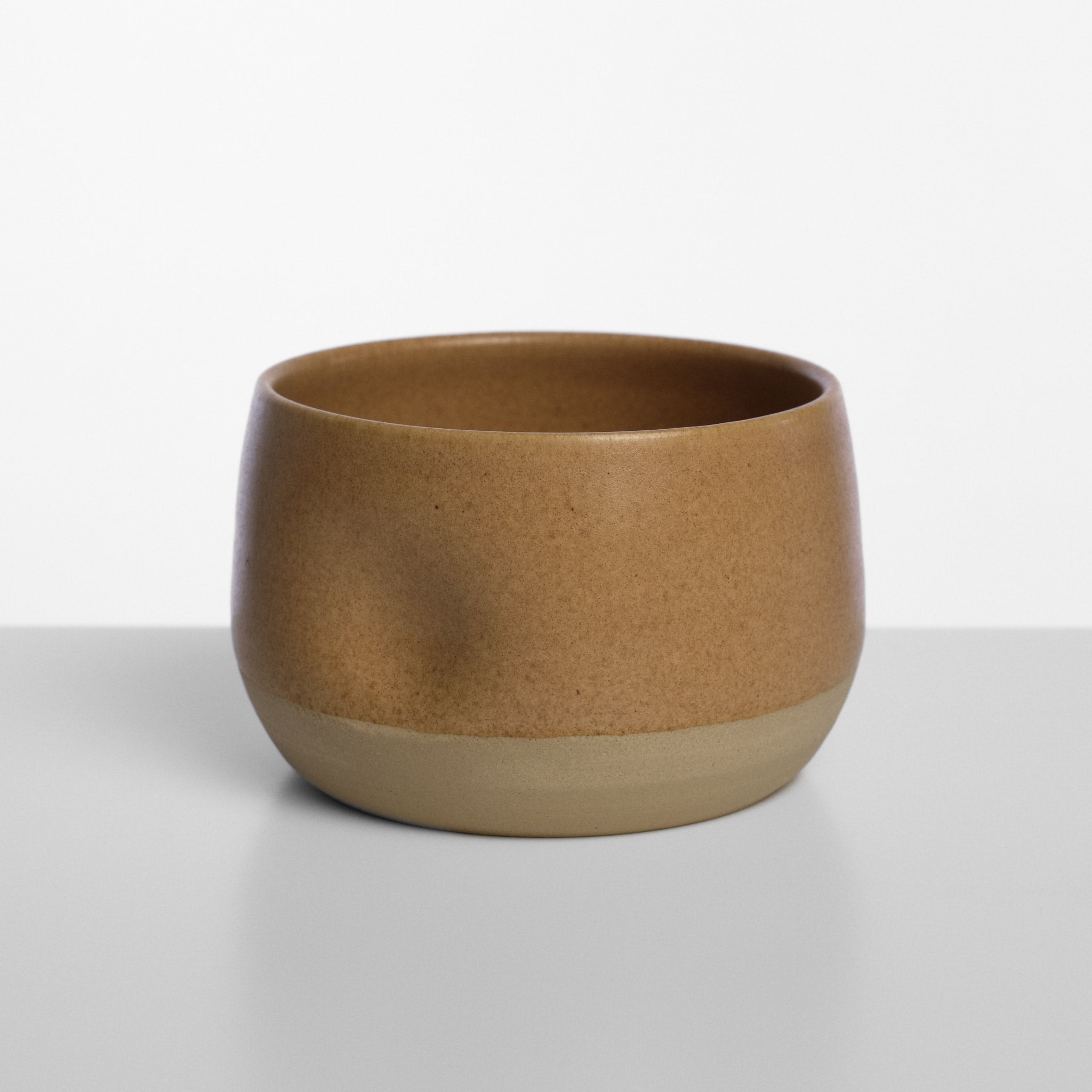 Cană handmade din ceramică Saru