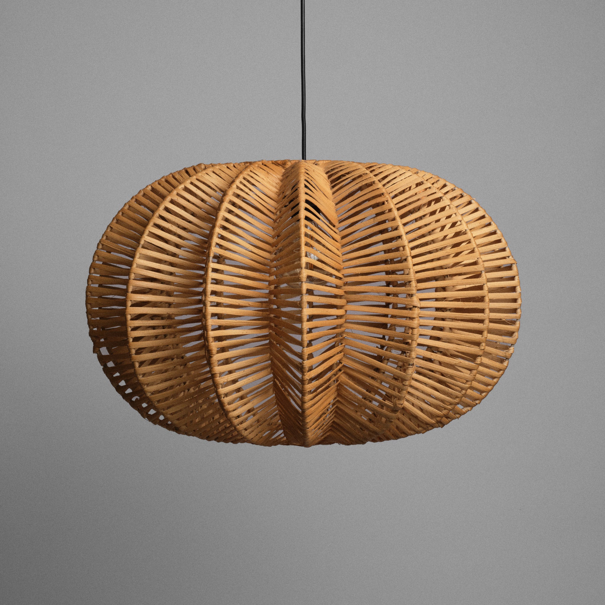 Lustră handmade din ratan Dalu