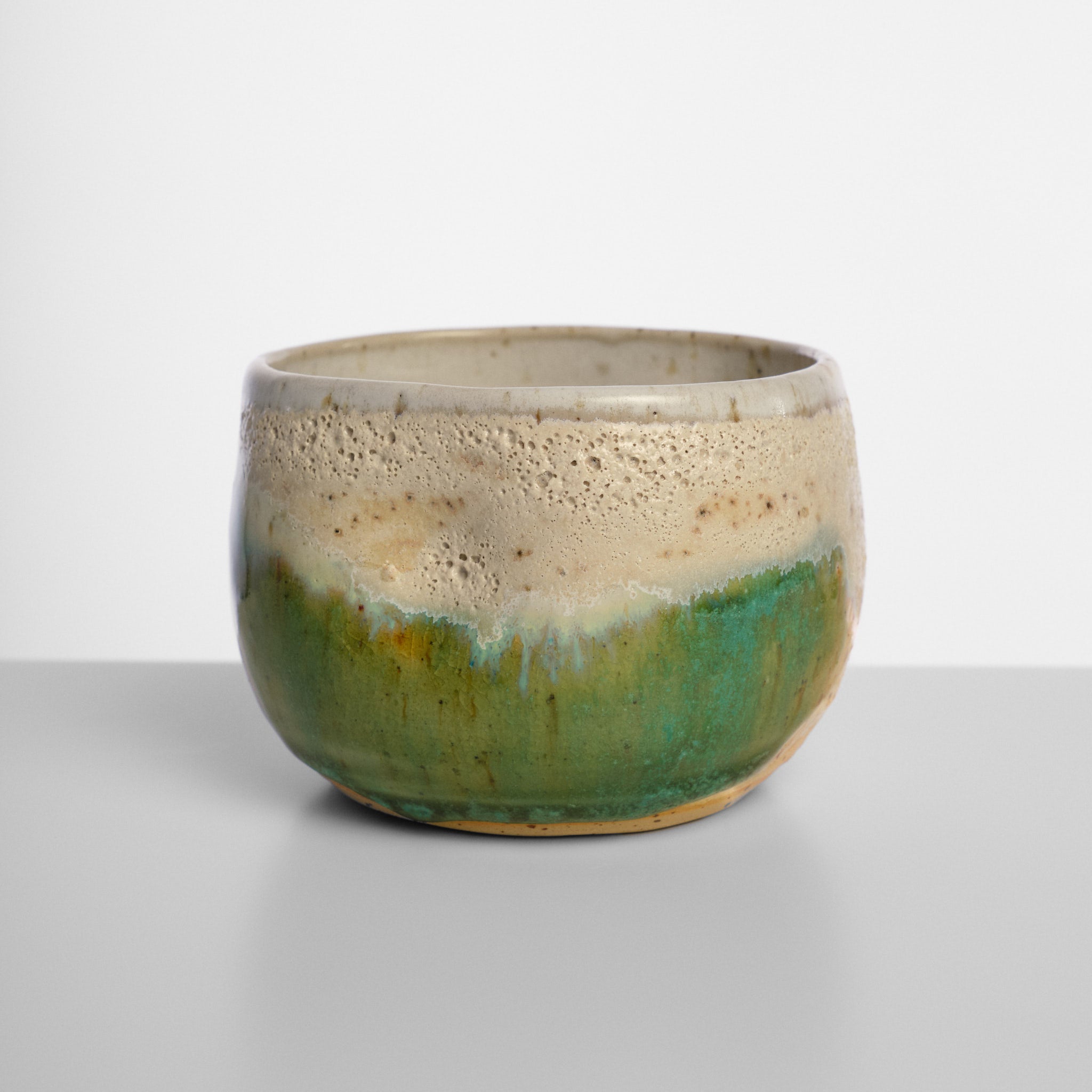 Cană handmade din ceramică Green Lava Fingers