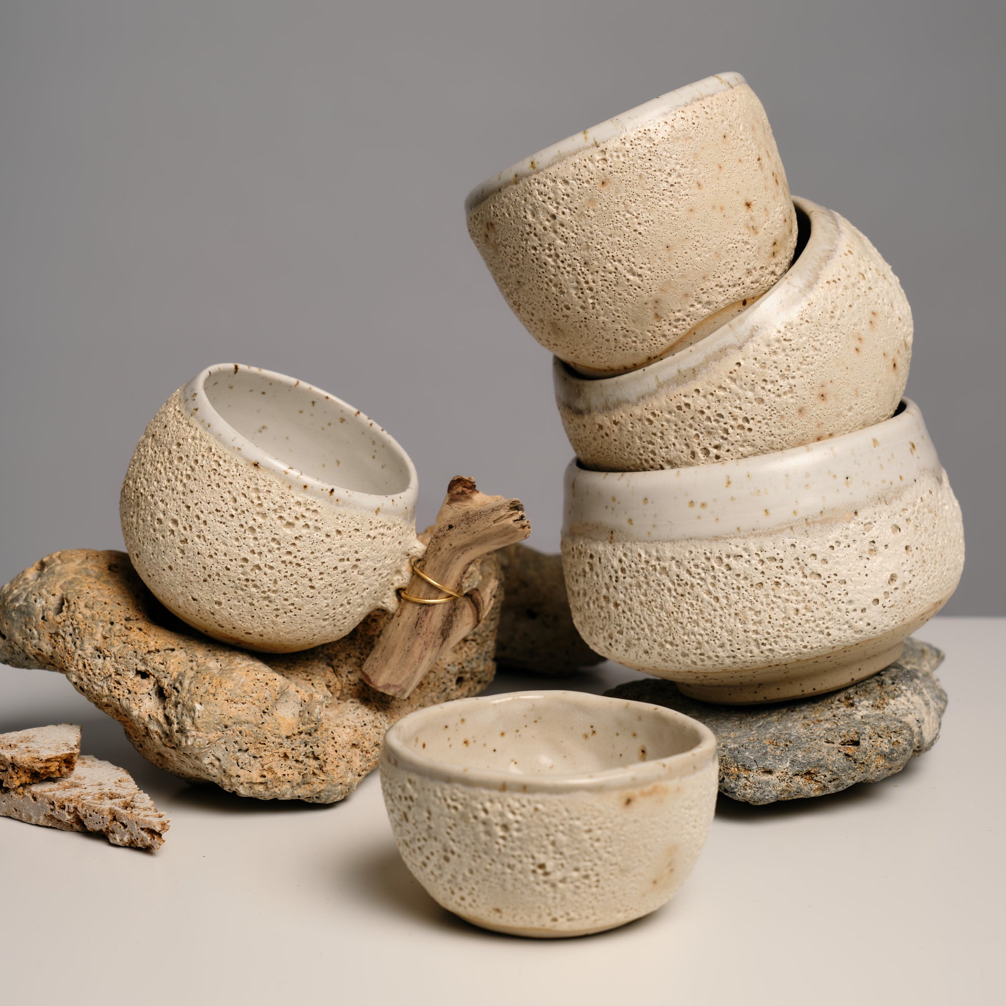 Cană handmade din ceramică Lava