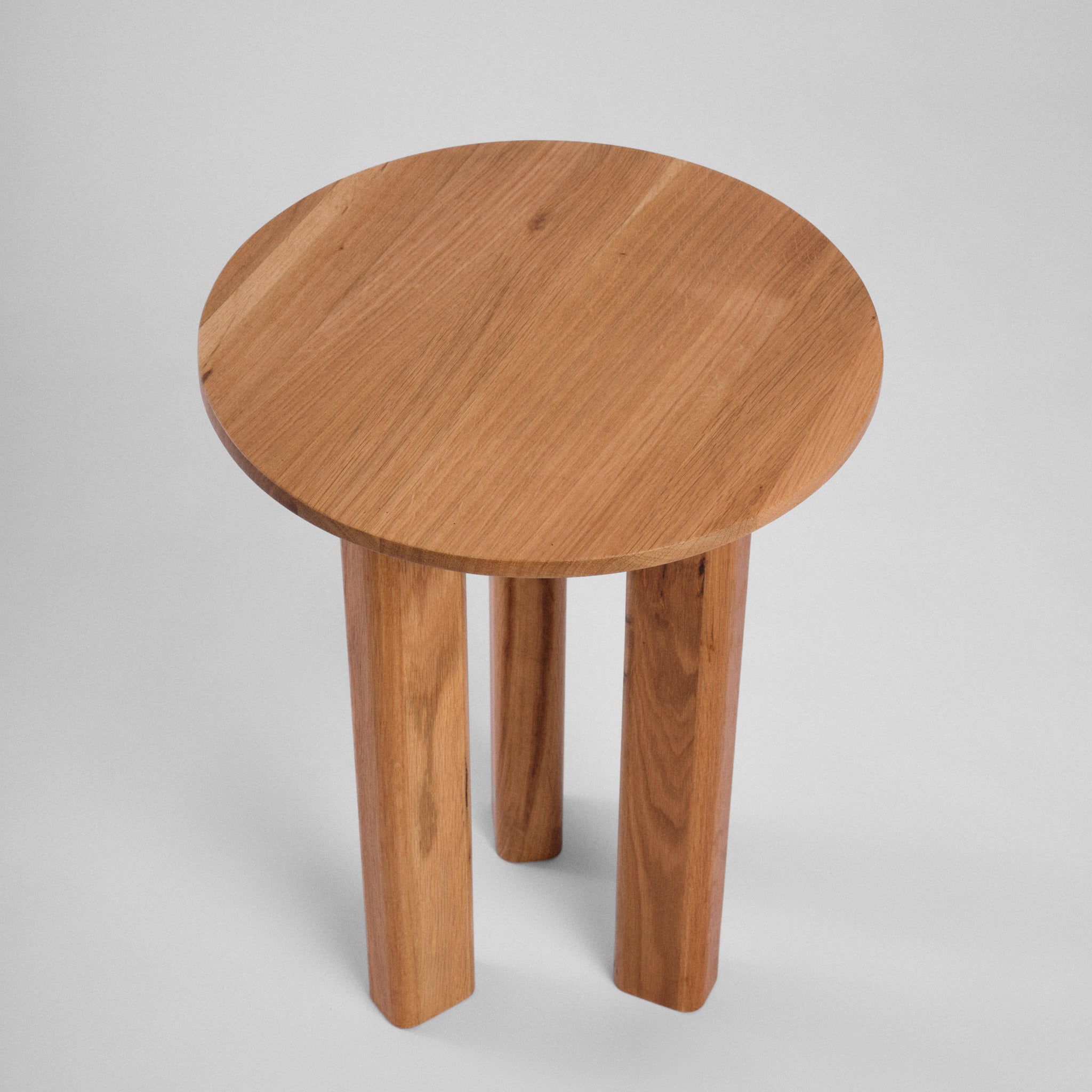 Măsuță lemn masiv Enno