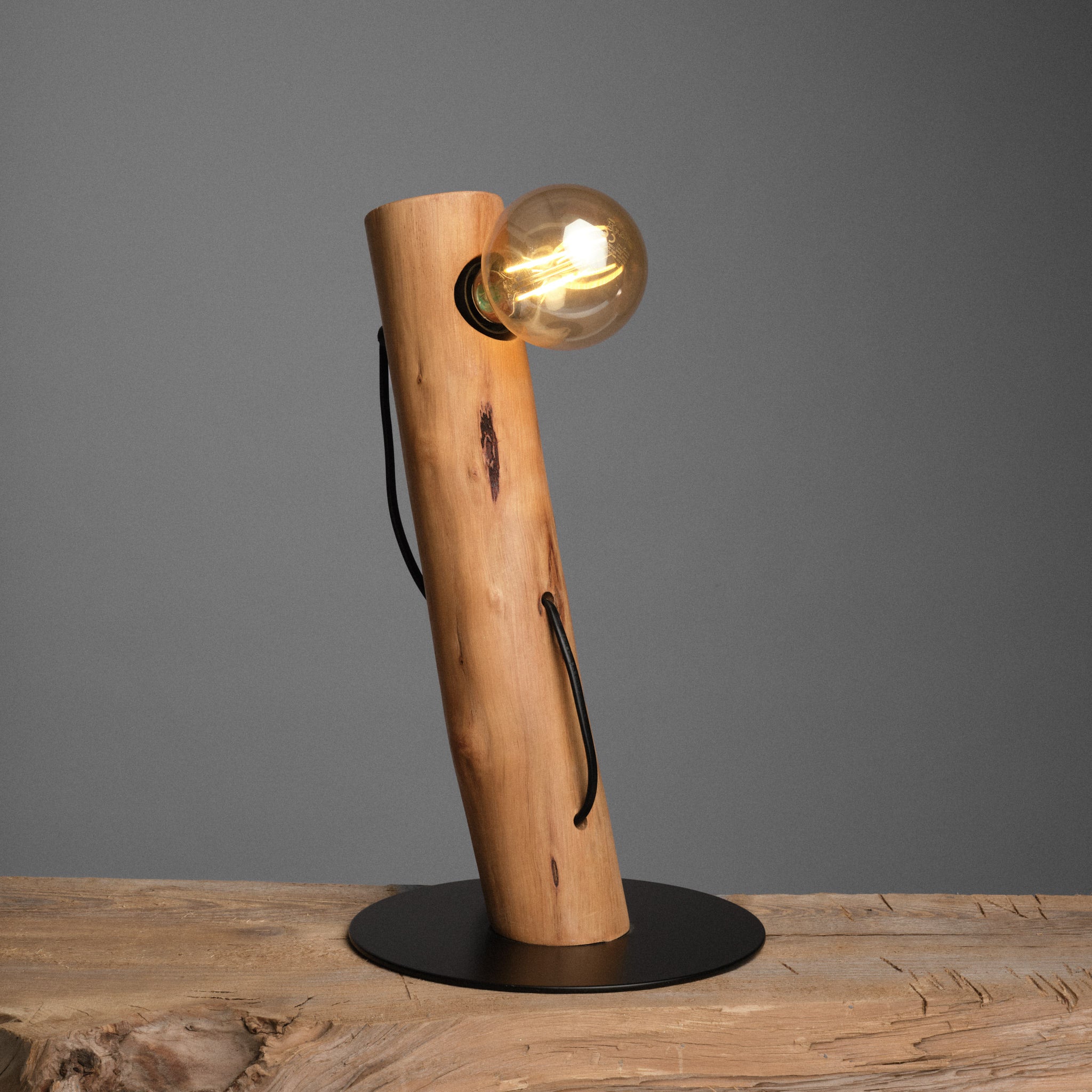 Lampă de masă Nuka