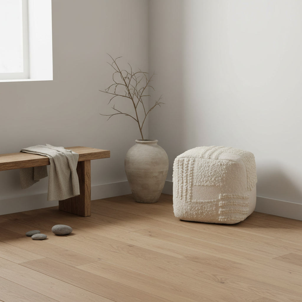 Taburet handmade din lână Uma