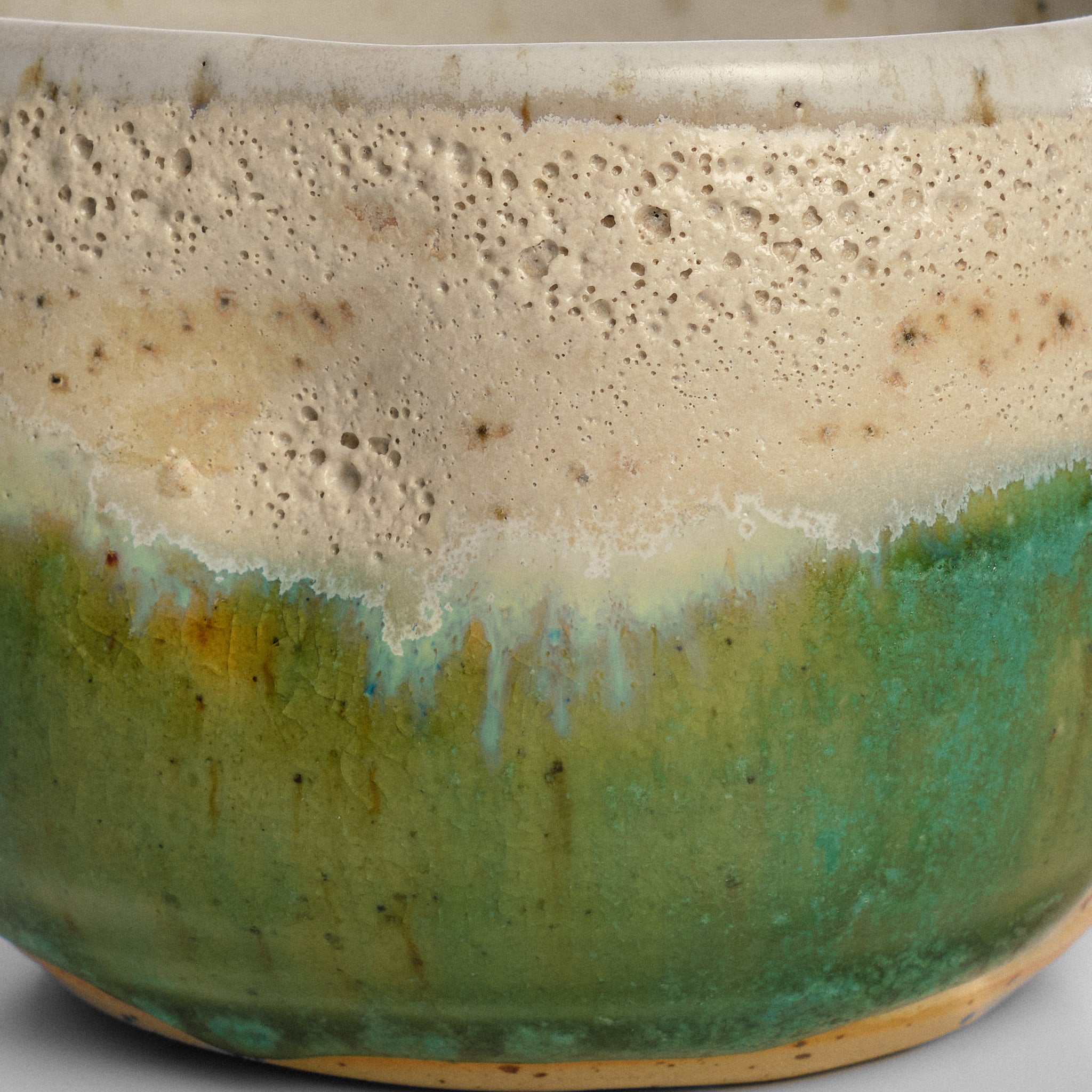 Cană handmade din ceramică Green Lava Fingers