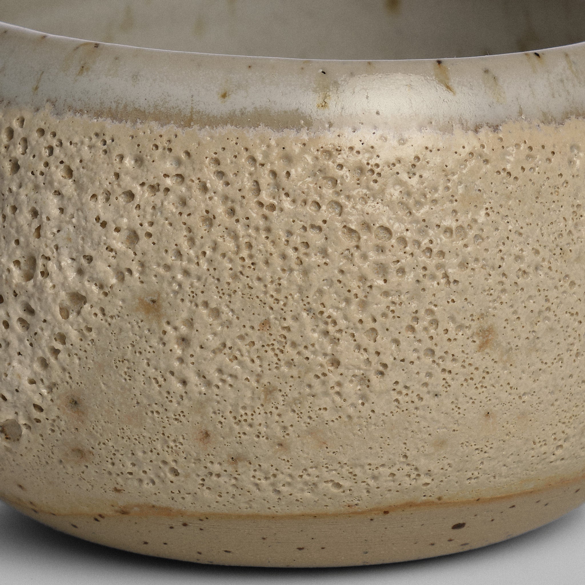 Cană handmade din ceramică Lava