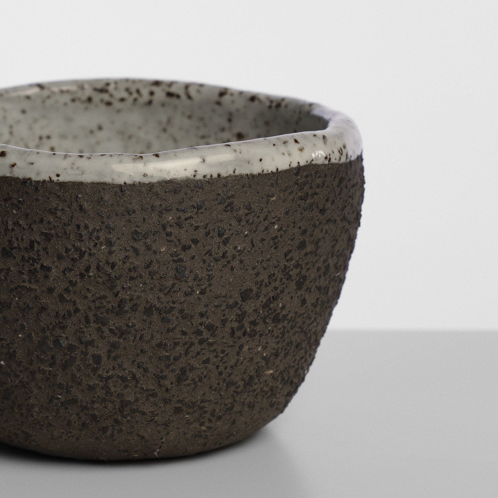 Cană handmade din ceramică Raw Latte