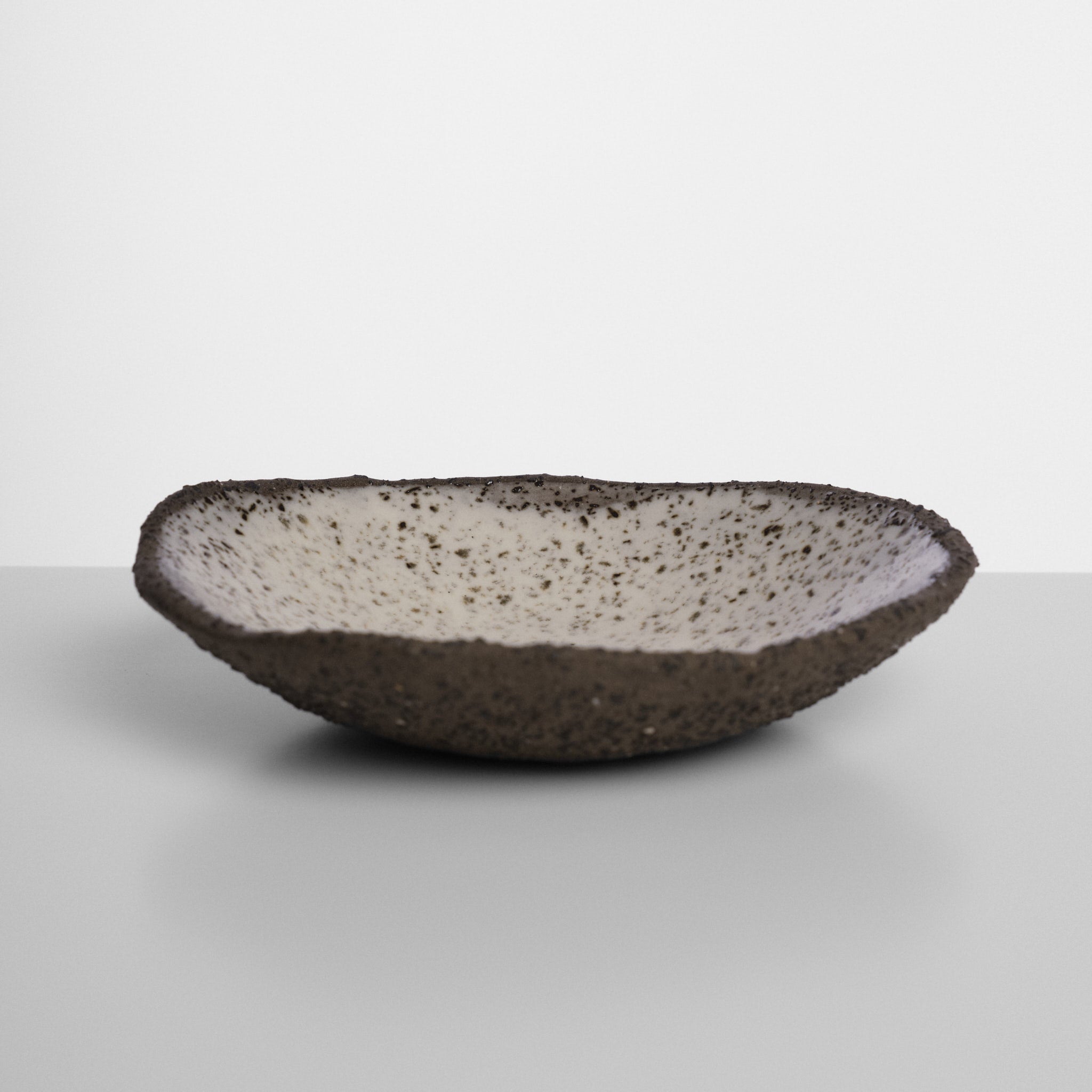 Farfurie handmade din ceramică Raw