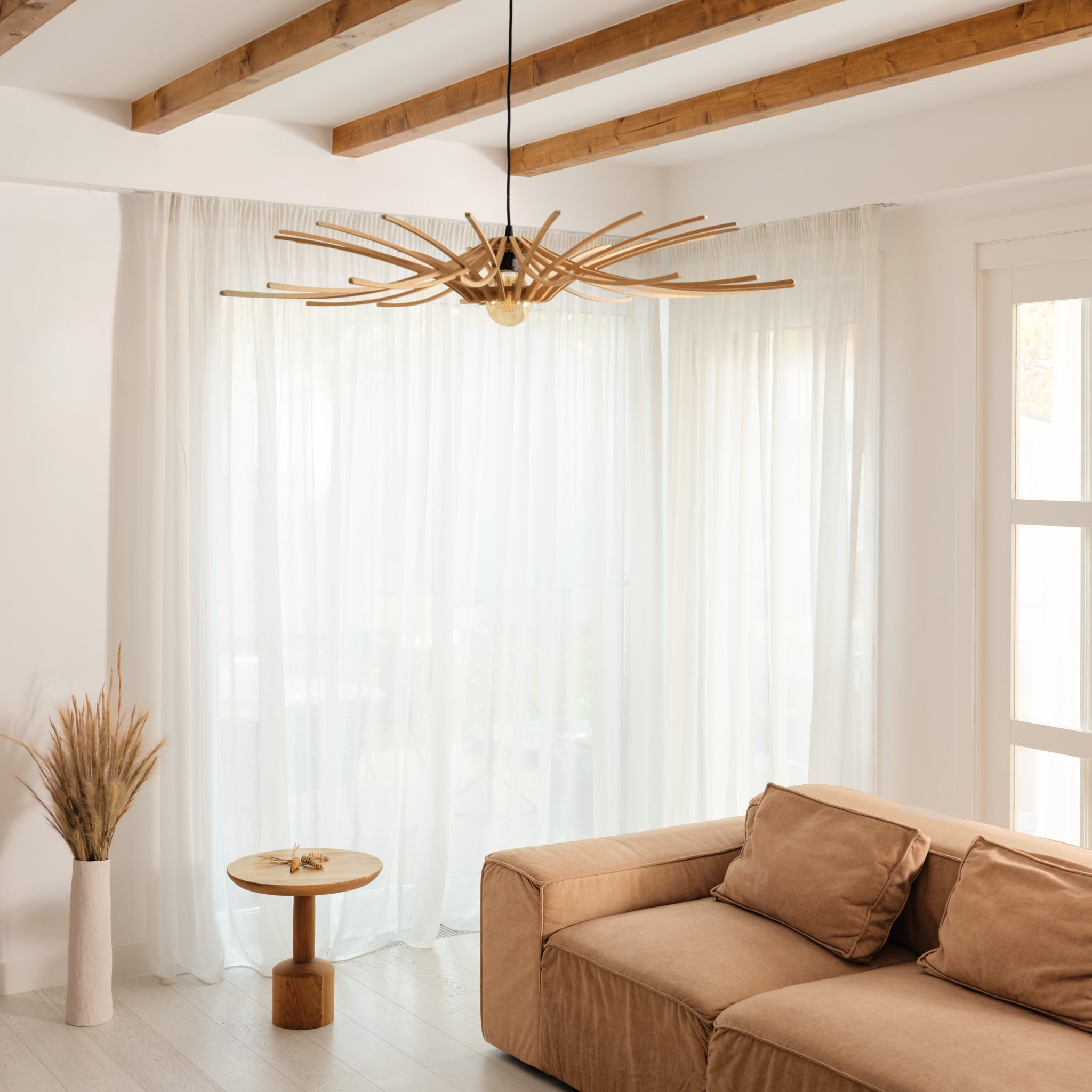 Lustră din fibre naturale de lemn Sunny