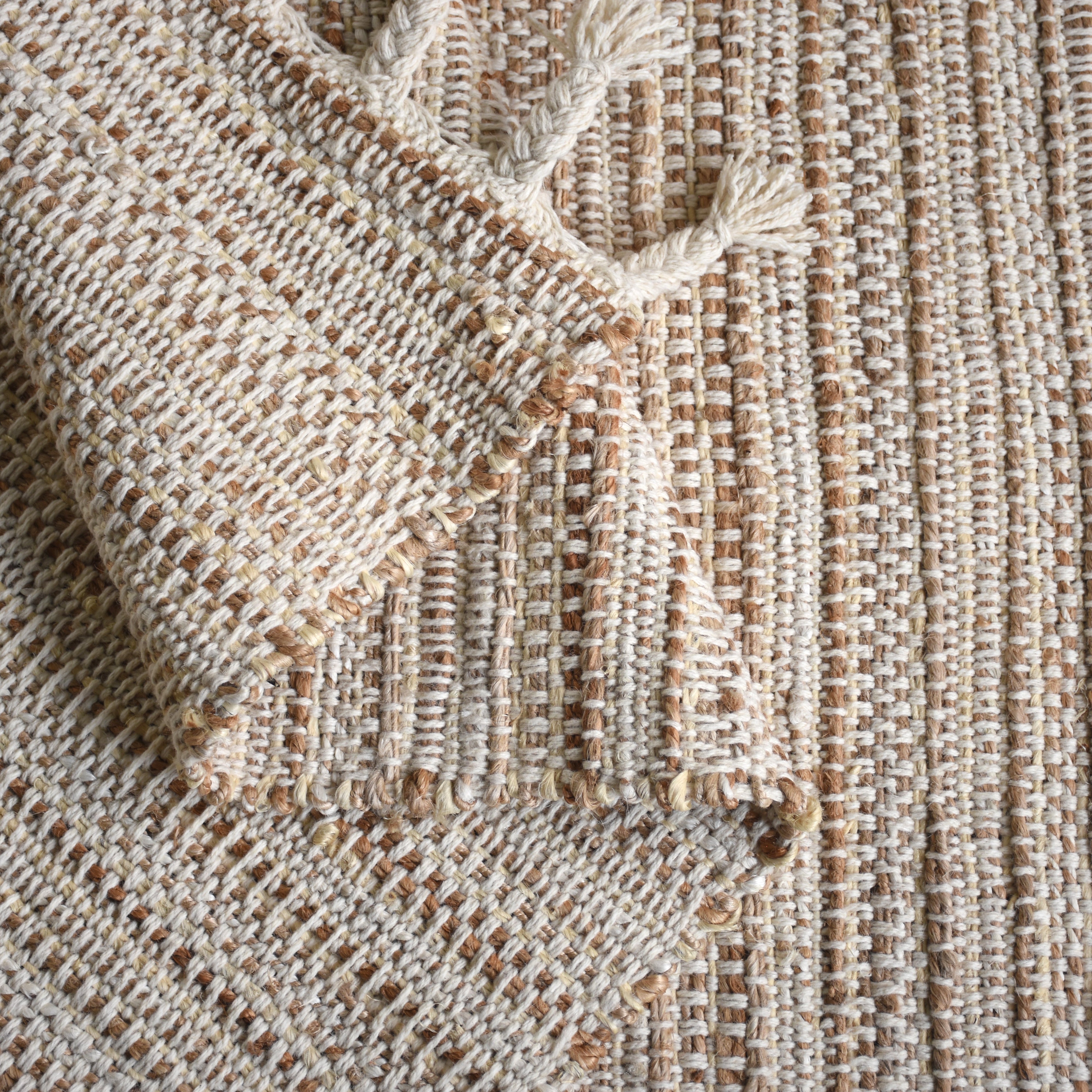 Covor handmade din fibre naturale Acau